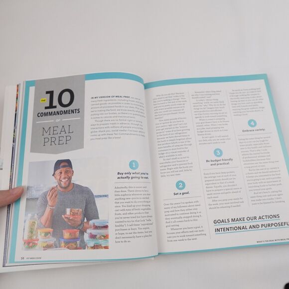 Fit Men Cook: 100+ Meal Prep Recipes for Men and Women―Always #HealthyAF, Never - Picture 12 of 16